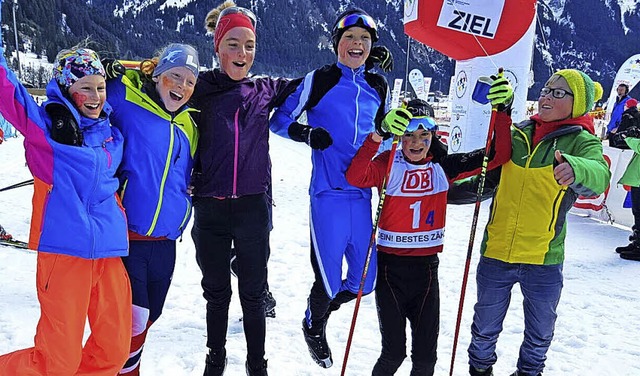Jubel in Tirol: Die Neustdter Realsch...ren Sieg beim Langlauf-Bundesfinale.    | Foto: zipfel