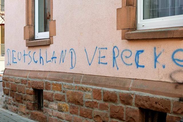 Graffiti: In Lahr beschmieren Unbekannte Hauswnde