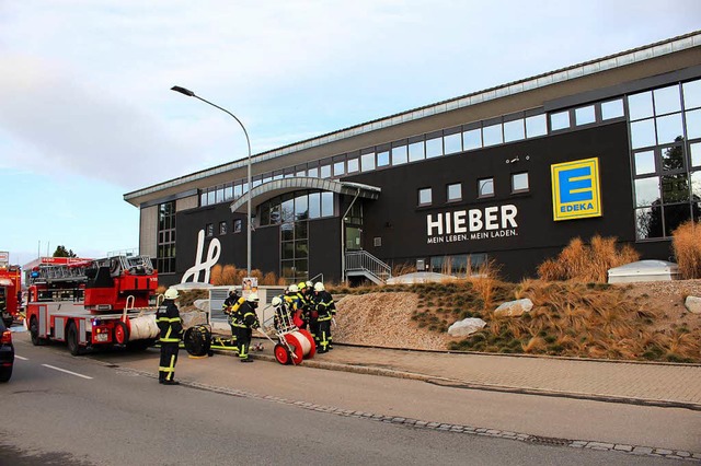 Feuerwehralarm bei Hieber in Schopfheim.  | Foto: Anja Bertsch