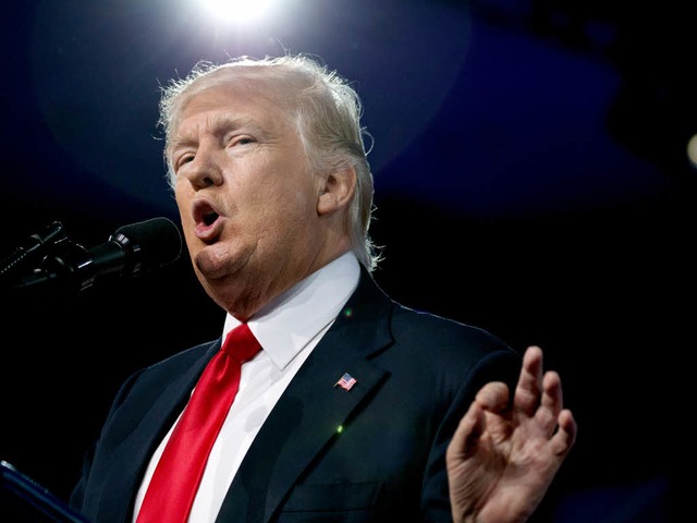 Donald Trump lässt es zu weiteren Eskalation im Streit mit den US-Medien kommen. | Foto: dpa Donald Trump lässt es zu weiteren Eskalation im Streit mit den US-Medien kommen. | Foto: dpa
