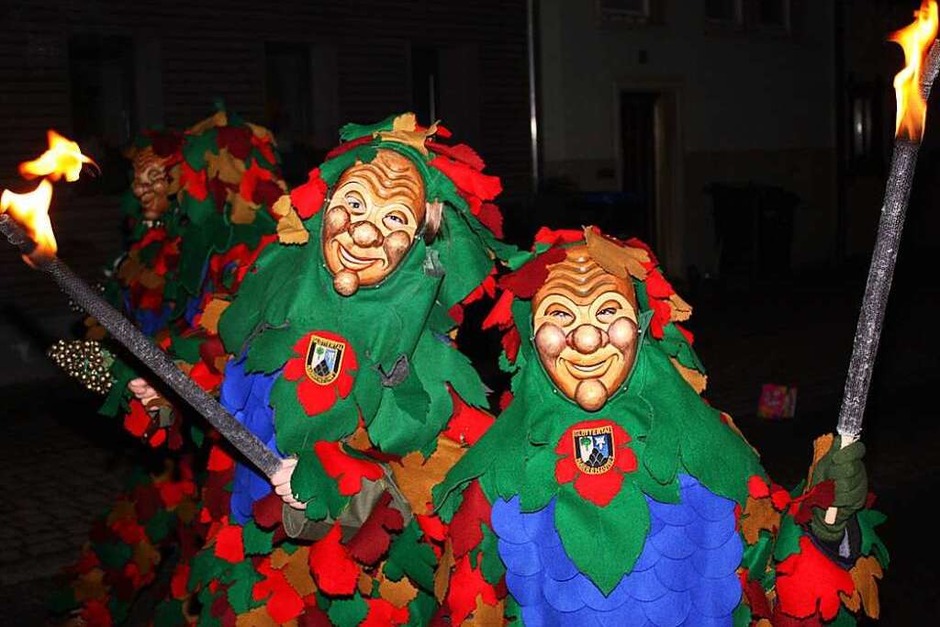Die Glottertäler Triibl führten den Fackelumzug an (Foto: Gabriele Fässler) Die Glottertäler Triibl führten den Fackelumzug an (Foto: Gabriele Fässler)