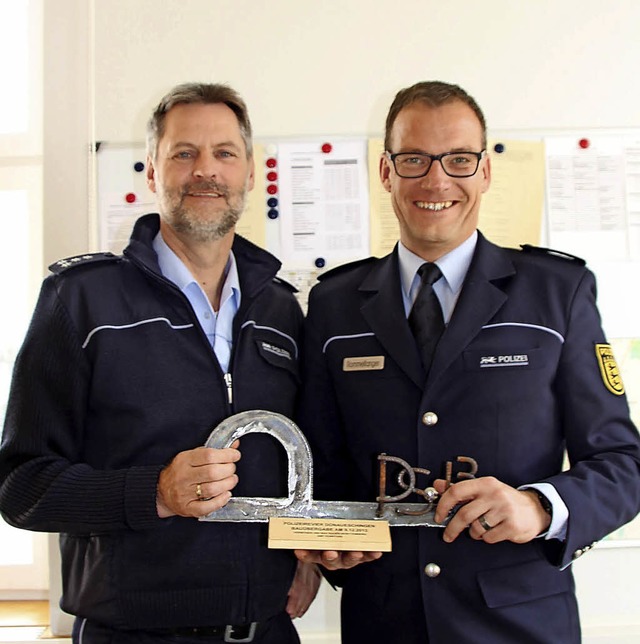 Polizeichef Jrg Rommelfanger (rechts)...ird das Revier kommissarisch leiten.    | Foto: Jakober