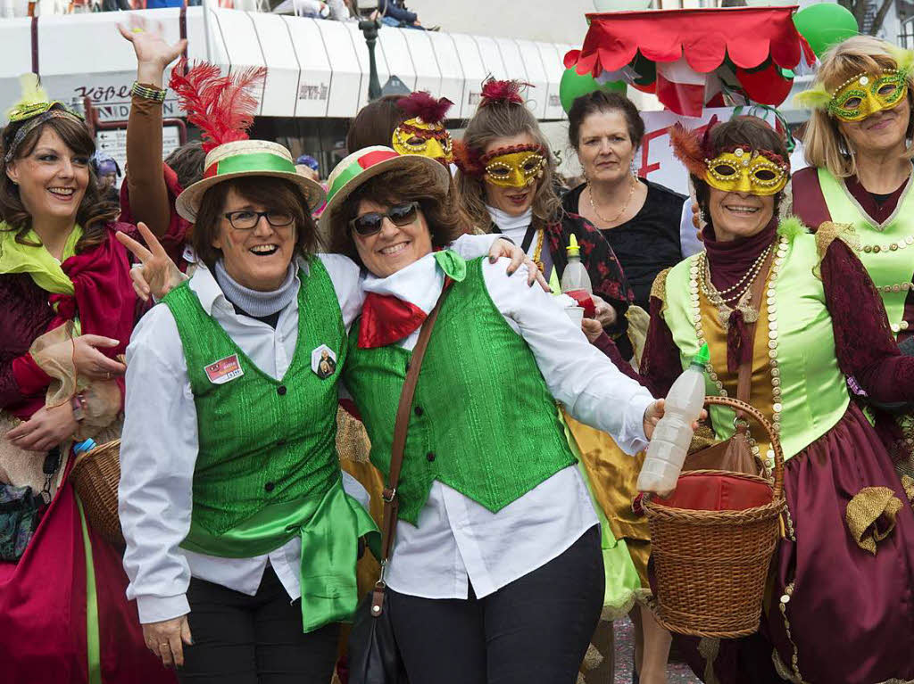 Frauen freizeit pur beim italienischen Karneval