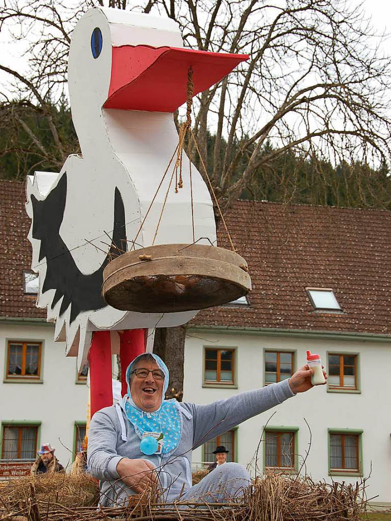 In Grimmelshofen glaubt man offensichtlich noch an das Mrchen vom Storch, der die kleinen Kinder bringt.