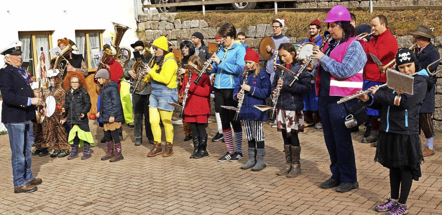 Umzug in der Glashtte am Fasnet Sundig  | Foto: Privat