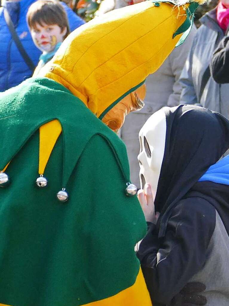 Traumhaftes Wetter beim Rosenmontagumzug in Denzlingen