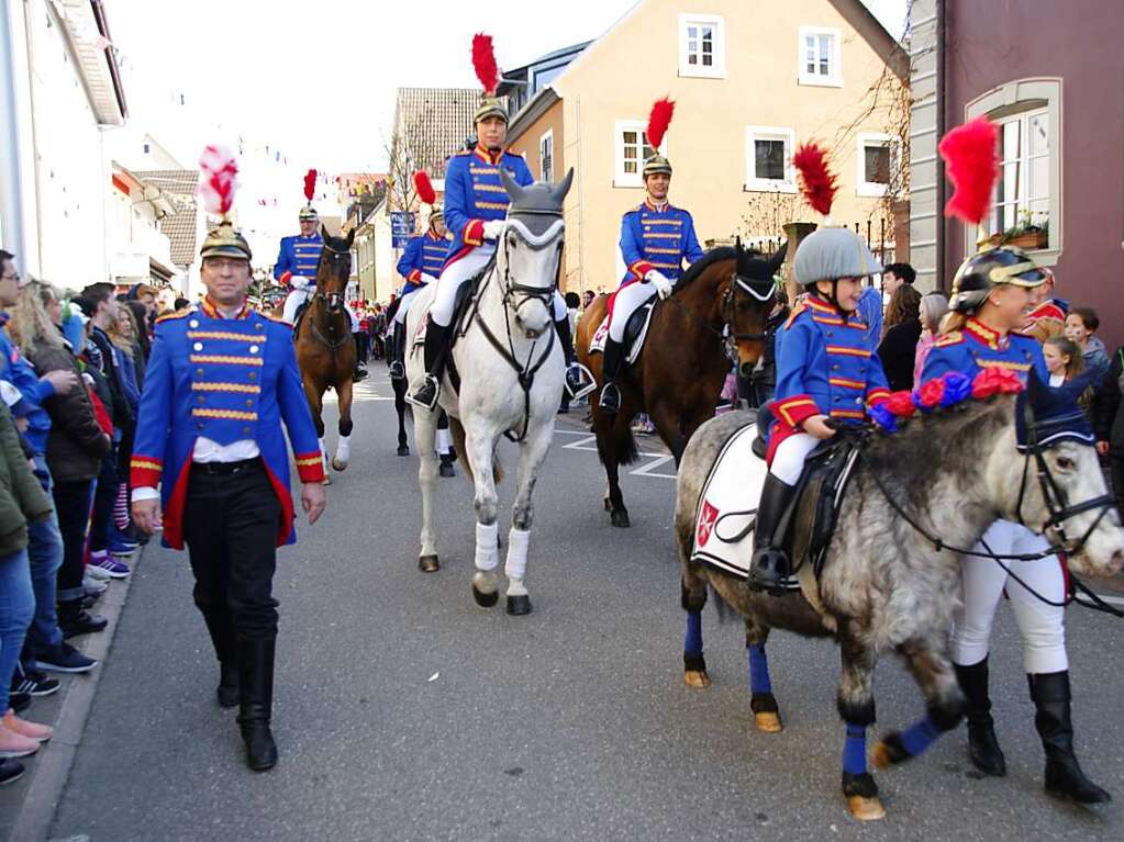 Sonne, Spa und Schabernack: Impressionen vom Heitersheimer Rosenmontagsumzug