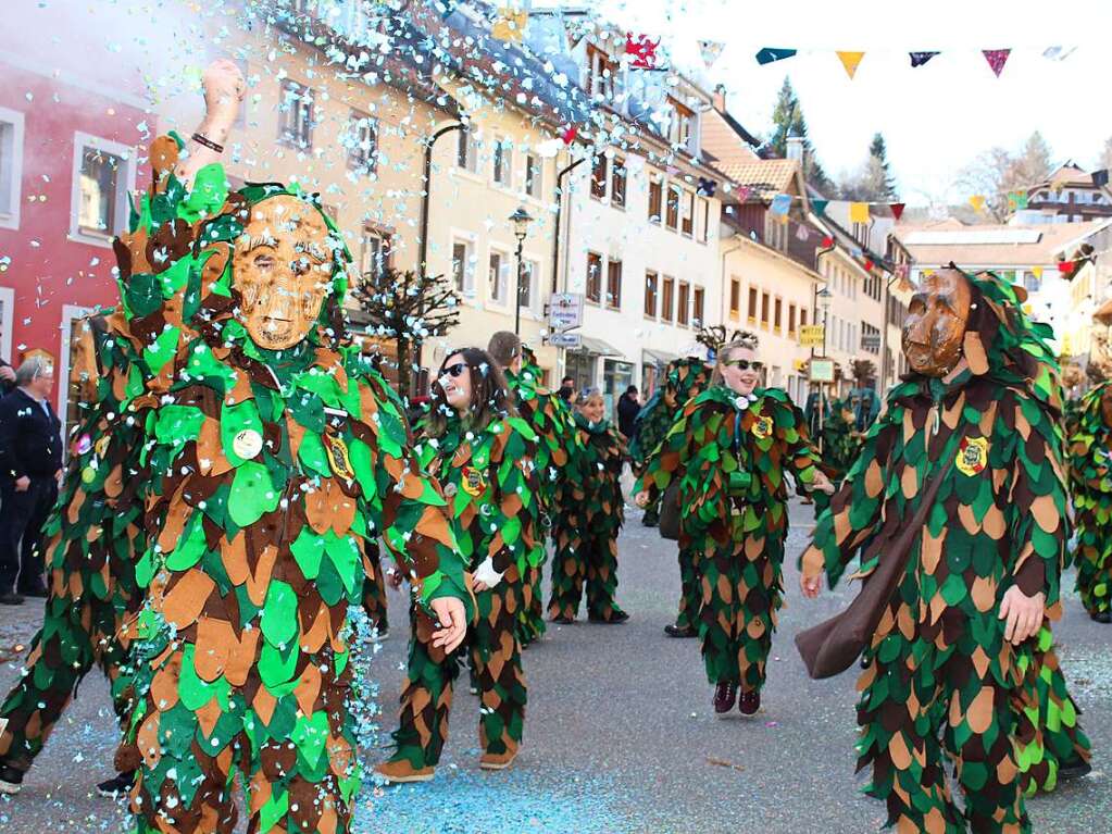 Der Rosenmontagsumzug in Schnau.