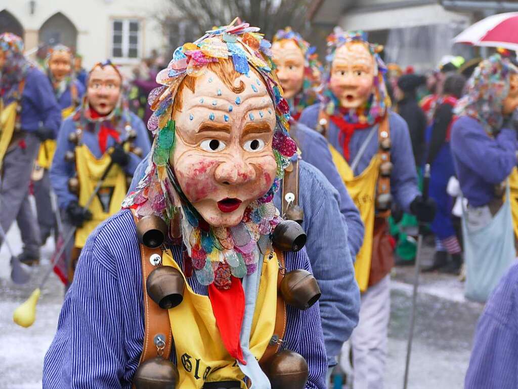 Rund 40 Gruppen und Znfte sorgten in Ewattingen beim Umzug fr ein nrrisch-frhliches Spektakel.