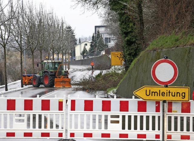 Umleitung ntig: Ab der Abzweigung Wut...ging fr mehrere Stunden nichts mehr.   | Foto: Rosa