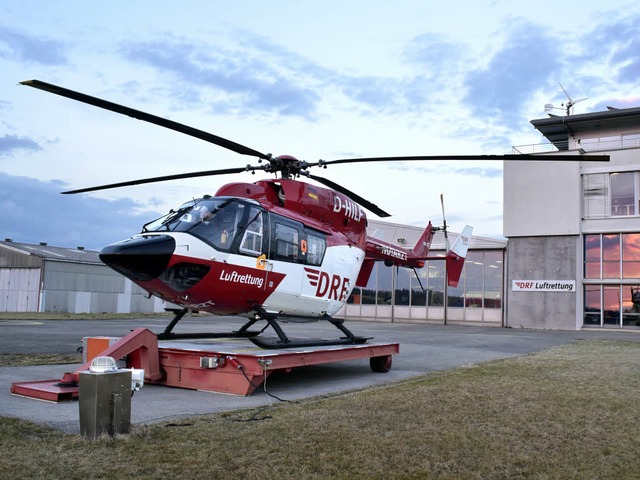 Den Verletzten hat ein Rettungshubschr...gelegene Klinik gebracht (Symbolbild).  | Foto: Thomas Kunz