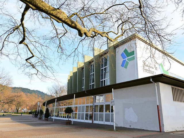 Die Freiburger Stadthalle wird zur Notunterkunft fr Wohnungslose  | Foto: Rita Eggstein