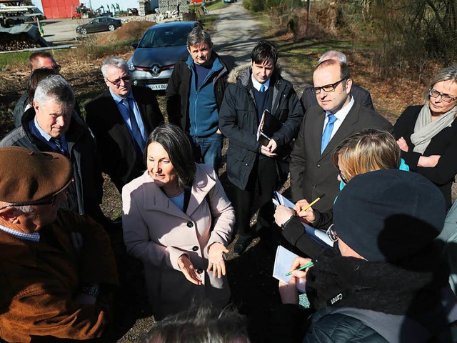 Lrmgeplagten Anliegern hat Brbel Schfer etwas Hoffnung gemacht.  | Foto: Christoph Breithaupt