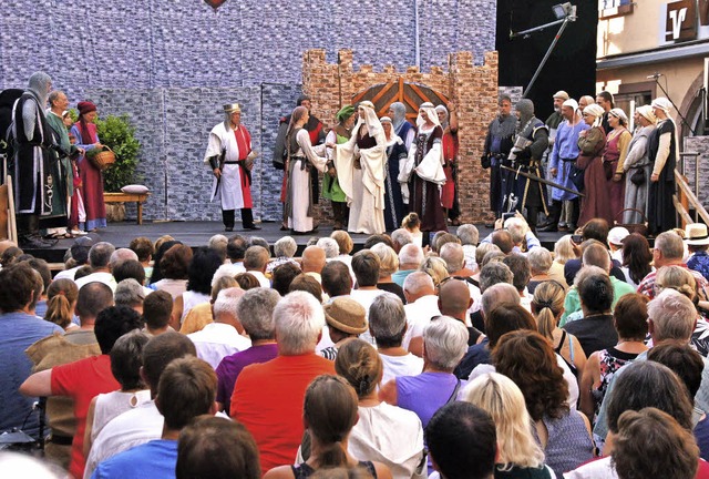 Szene aus dem Stadtschauspiel bei Stadtfest im Jahr 2015.  | Foto: Archivfoto: Ilona Hge