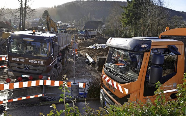 Rege Betriebsamkeit herrschte in den l...hlieungsarbeiten  angefallen waren.    | Foto: Markus Maier