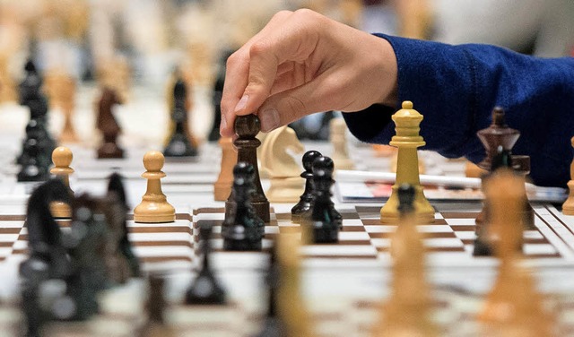 Seit 80 Jahren wird in Endingen Schach im Verein gespielt.   | Foto: dpa