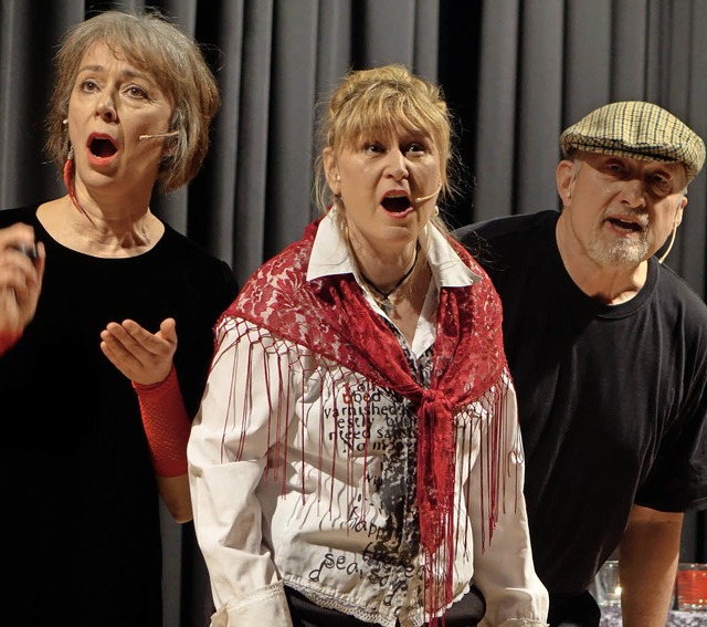 Pia Durandi, Tina Zimm und Dietmar Ful... in ihrem heiteren Musiktheaterstck.   | Foto: Roswitha Frey