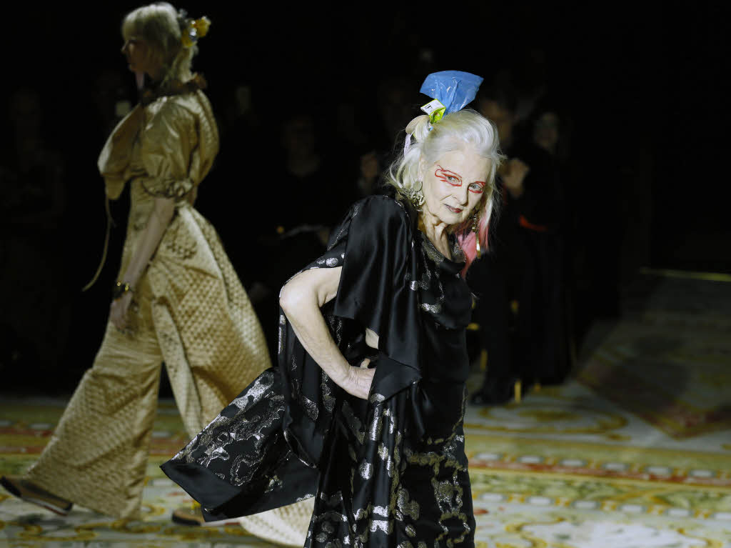 Modedesignerin Vivienne Westwood prsentiert ihre Mode auch selbst