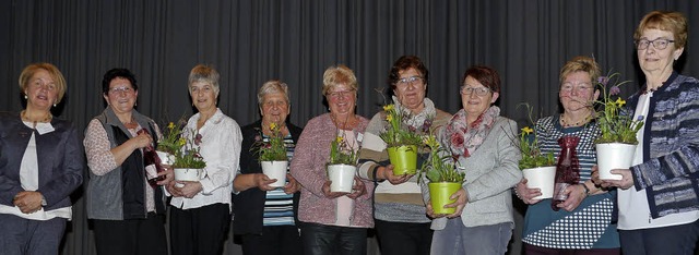 Geballtes Ehrenamt: Cornelia Biehle (l...edenen Vorstandsfrauen aus dem Bezirk.  | Foto: Christa Hlter-Hassler