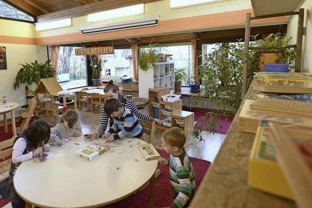 Freiburger Elternbeirat fordert, die PIA-Praktikantinnen in Kitas nicht auf den Stellenschlüssel anzurechnen - das würde eine halbe Million Euro kosten