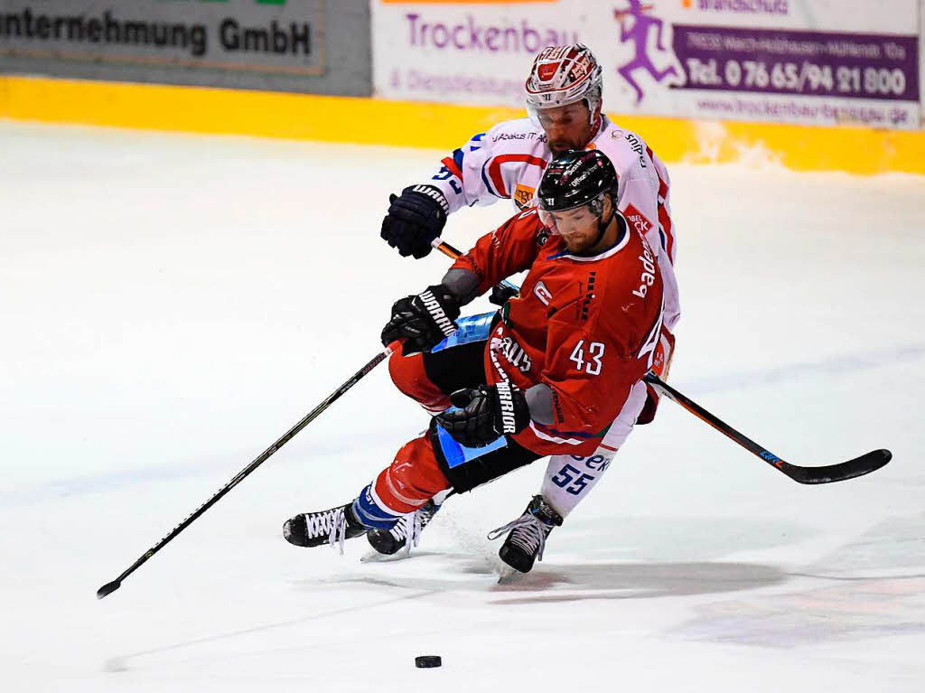 Fotos: EHC Freiburg unterliegt im Auftaktspiel der Pre-Playoffs in der DEL2 die Ravensburg Towerstars