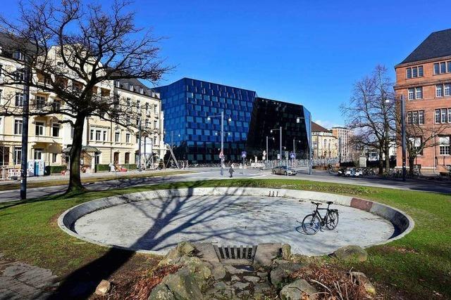 Fahrradstellpltze: Tango-Brunnen soll Rad-Parkhaus weichen