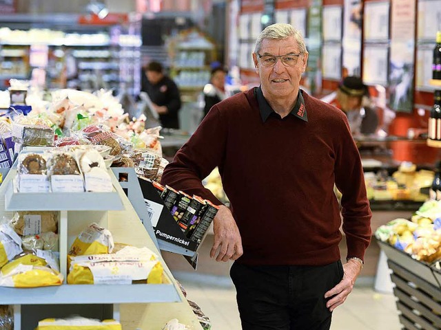 Dieter Schneider beschftigt 300 Mensc...gt tglich Tausende mit Lebensmitteln.  | Foto: Ingo Schneider