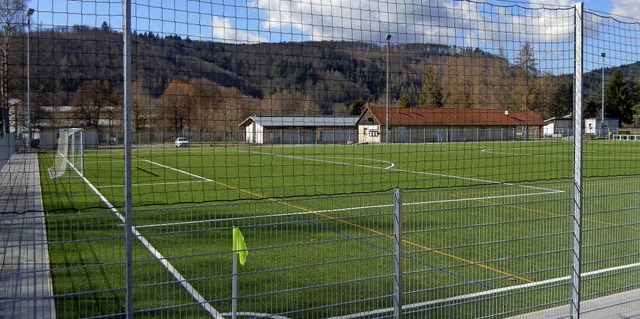 Umzunt ist der Fuballplatz in Fahrna...nau gegen Beschuldigungen aus Hausen.   | Foto: Katharina Ma