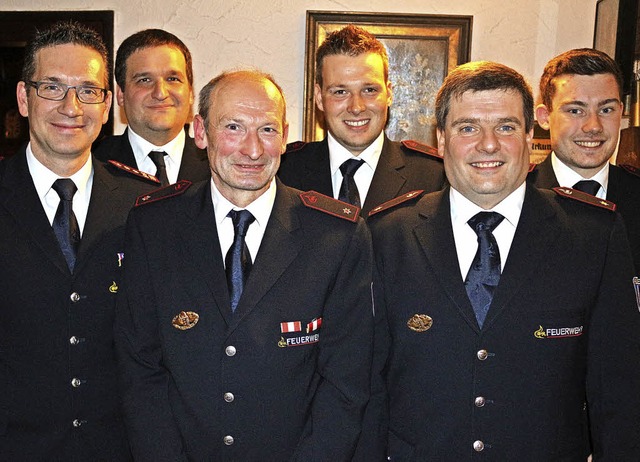 &#8222;Feuerwehrfamilie&#8220;: Einige...r und Sohn Marcel Drayer (von links).   | Foto: Karin Heiss