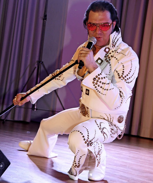Tuschend echt: Eric Prinzinger als Elvis.  | Foto: Dagmar Barber