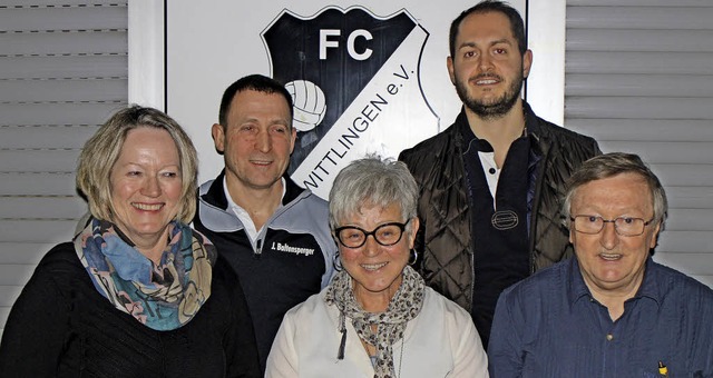 Der Vorstand des FC Wittlingen mit ( v...tensperger und Rechnerin Irene Stocker  | Foto: Rhein