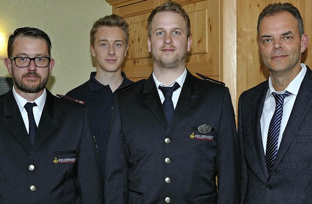 Dominik Kaiser, Mattis Garand, Thomas ...ster (von links) nach der Befrderung.  | Foto: Stefan Pichler