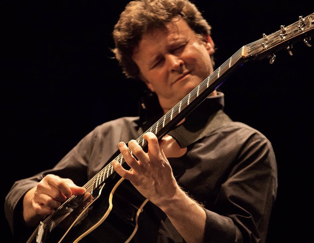 Sylvain Luc gilt in Frankreich als Jazz-Gre.  | Foto: Armin Krger