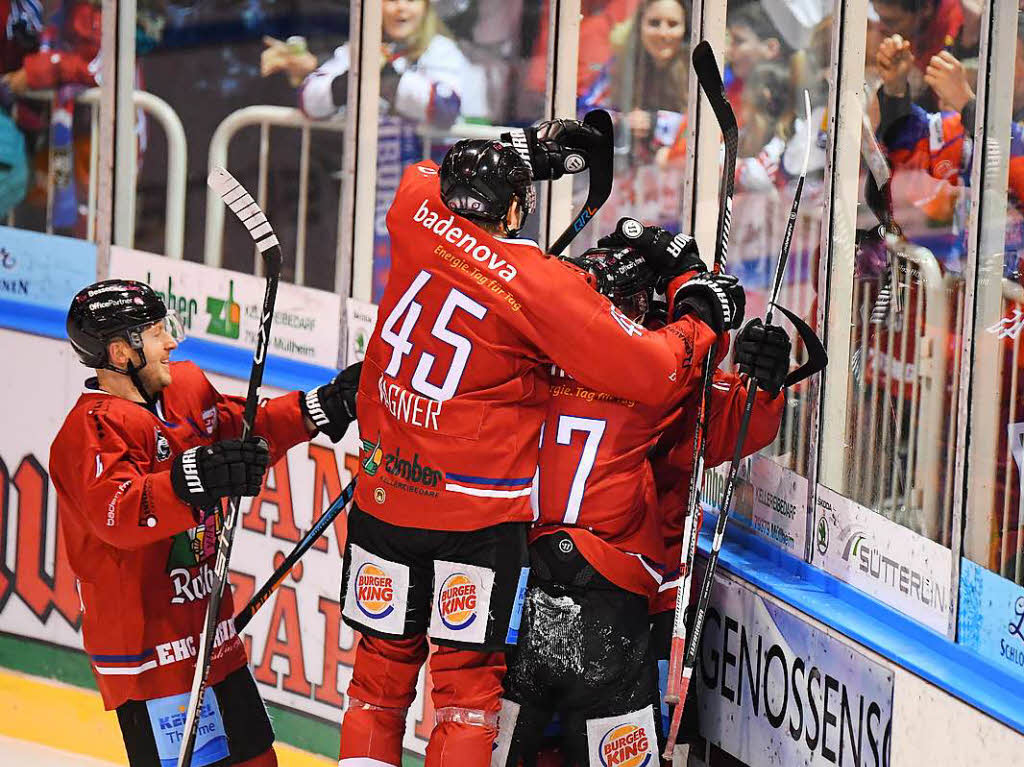 Sieg gegen die Ravensburg Towerstars: DerEHC Freiburg erreicht das Playoff Viertelfinale.