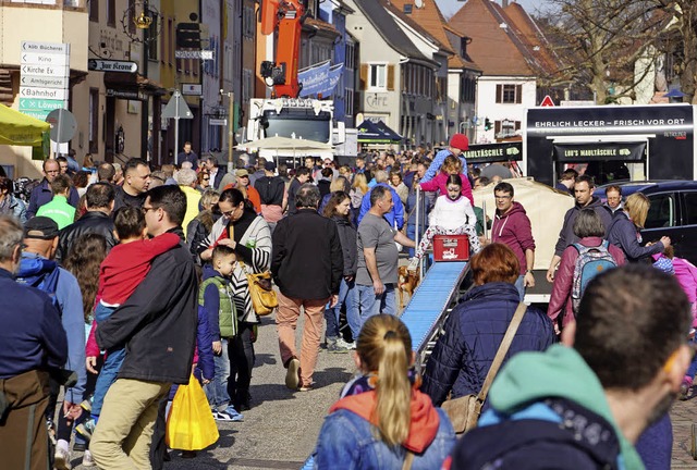 Am Sonntag ging es in der Kenzinger In...orgten fr einen groen Besucherstrom.  | Foto: Ilona Hge