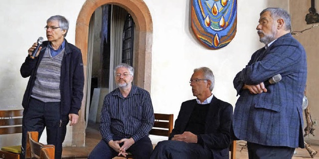 Feldbergs Kirchengemeinderatsvorsitzen...teher Hans-Joachim Adam (von links) .   | Foto: Hartenstein