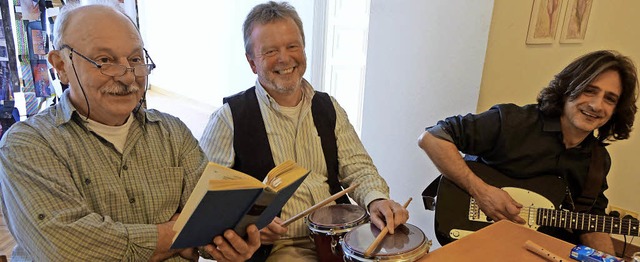 Dem Dichter Heinrich Heine widmeten di...om Ferraro begleitete an der Gitarre.   | Foto: Roswitha Frey