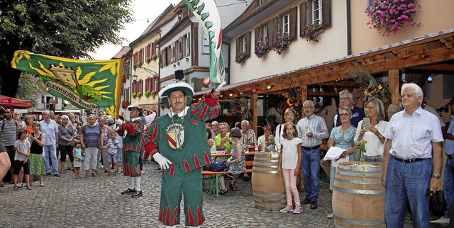 Auch die Weintage locken stets viele Touristen nach Burkheim.  | Foto: Archiv: Herbert Trogus