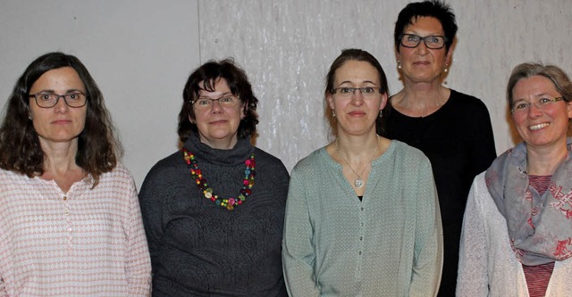 Der Vorstand des Frauenvereins mit (vo...d Anita Zmb. Es fehlt Else Kammerer.  | Foto: Reinhard Cremer