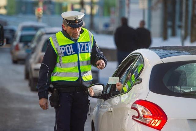 Polizei gibt Punkte in Flensburg und Verwarnungsgelder in Offenburg bei Kontrollen