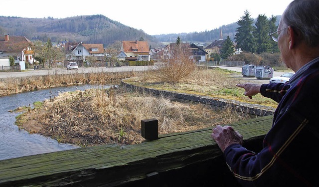 Norbert Obert weist auf die Situation  in der Schutter hin.   | Foto: Wolfgang Beck