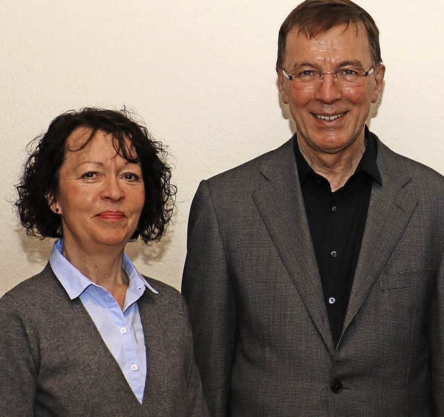 Ethikexperte Eberhard Schockenhoff mit Antonia Kiechle von der Hospizgruppe  | Foto: Christa Rinklin