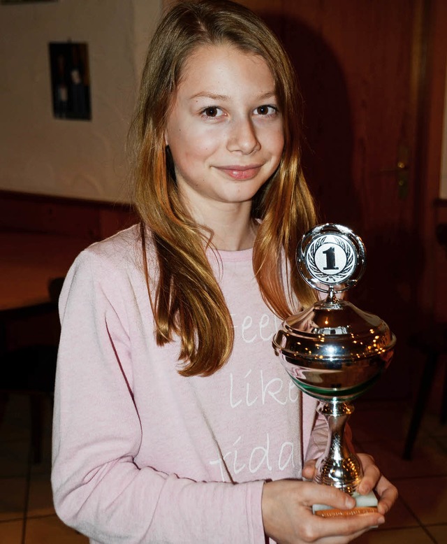 Wyhl.  Amelie Weber, die bei der Gener...Jugendwanderpokal berreicht bekommen.  | Foto: Roland Vitt