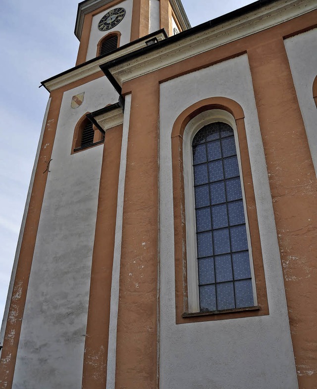 Deutliche Schden durch eindringende F...ter-Thumb-Kirche und des Kirchturmes.   | Foto: Schnbele