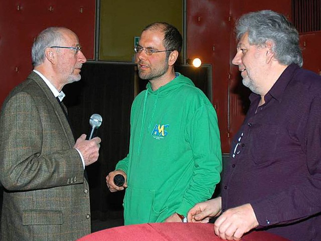 Udo Kau, Andreas Wittmann und Peter D...ld von links nach rechts) im Gesprch.  | Foto: Ounas