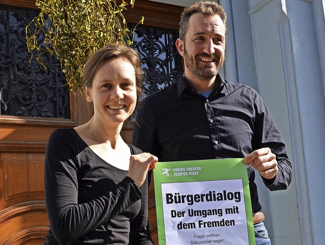 Laura Jacob und Thorsten Blank laden e...eren ber den Umgang mit dem Fremden.   | Foto: Britta Wieschenkmper