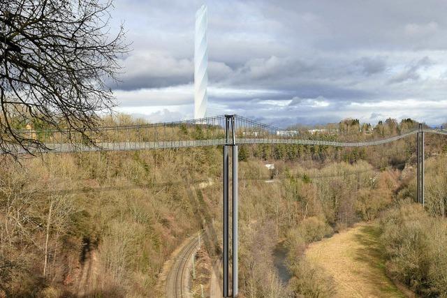 Hngepartie um die lngste Brcke zum hchsten Turm