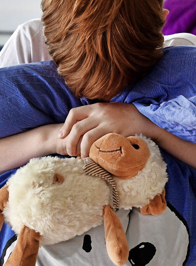 Misshandelte Kinder werden als Erwachsene eher krank.   | Foto: dpa