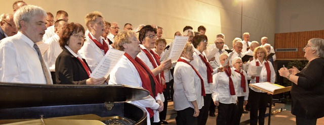 Groes Finale bei der Jahresfeier des ...edshymne &#8222;Als Freunde&#8220; an.  | Foto: Marco Schopferer