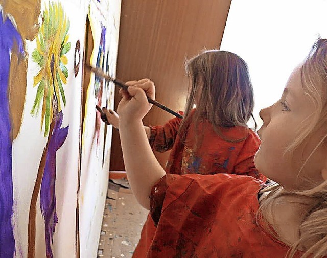 Kinder prsentieren Anfang April unterschiedlichste Kunstwerke.   | Foto: pr